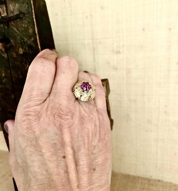 18K Yellow Gold Ruby Ring: Rosè Gold Detail, Size… - image 1