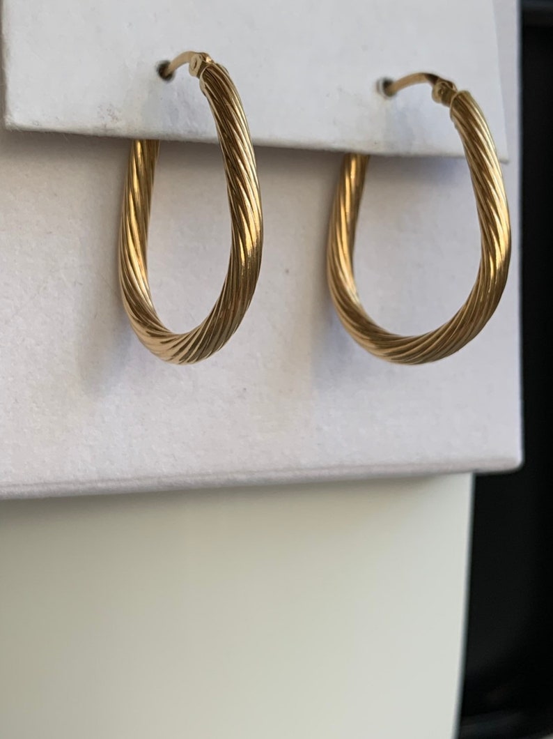 Vintage gold Earrings