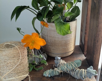 Atado de salvia seca para sahumar
