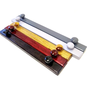 18&quot; - 84&quot; Mango Wood Quilt Hanger Wall Displays - Handmade Rug Tapestry Quilt Display and Wall Hanger w/ Twist Knobs - Melamine Finished