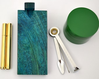 Blue Mango Wood Dugout Bundle Set - 1 Dugout, 2 Brass One hitter Bats, 1 Metal Grinder, 1 Cleaning tool, 8 Brass Screens