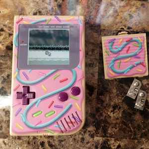 Q5 IPS modded DMG Game Boy with USB C rechargeable battery and Pastry Boy Shell