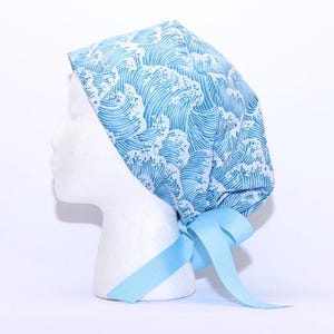 Women&#39;s European Style Surgical Scrub Cap, PACIFIC WAVES Print