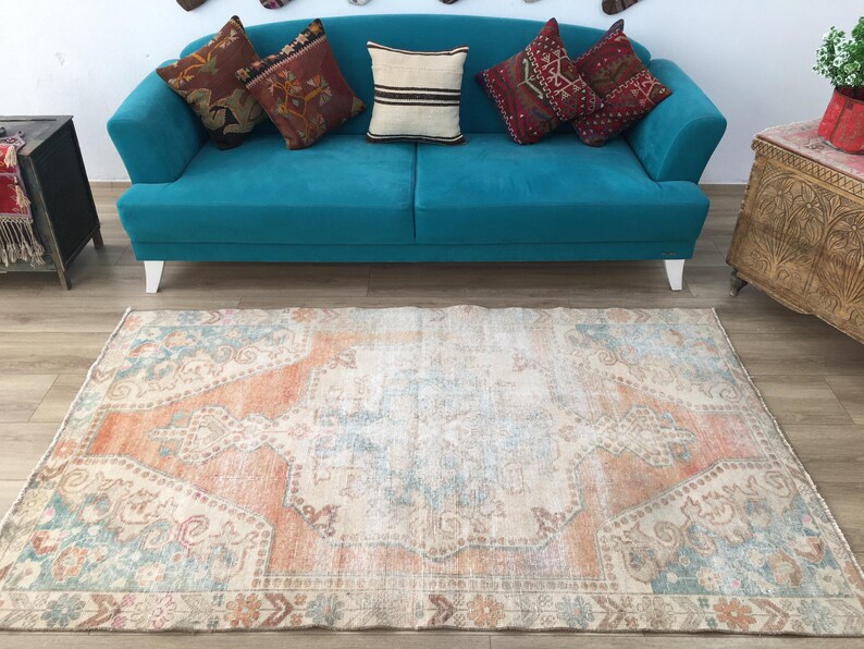 Coral Oushak Rug | 4.4x7.3 ft Living Room | Distressed Vintage Anatolian Wool image 4