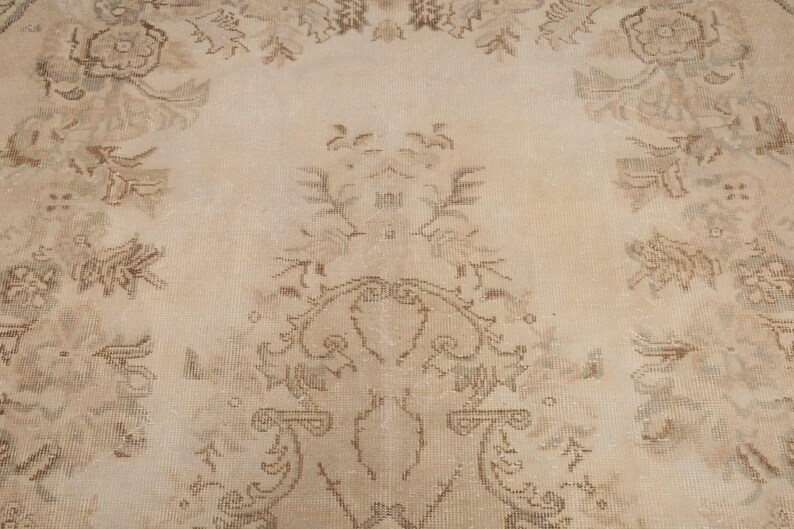 Alfombra neutra, alfombra en tonos tierra, alfombra hecha a mano, alfombra para sala de estar, alfombra anudada a mano, alfombra antigua, alfombra de lana, alfombra para dormitorio, 6.4 x 9.9 pies, RK 12401 imagen 6