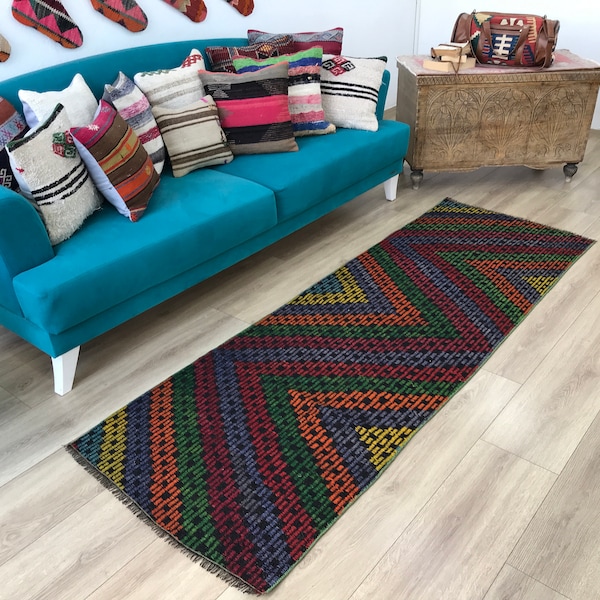 tapis vintage, tapis Kilim, tapis de coureur turc, tapis fait à la main, tapis brodé, tapis Boho, tapis de sol d’escalier, tapis Oushak, 2,6 x 7,7 pi, RK 11196