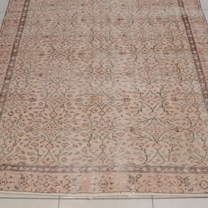 Oatmeal Floral Rug | 5.1x8.4 ft Living Room | Distressed Vintage Turkish Wool image 7