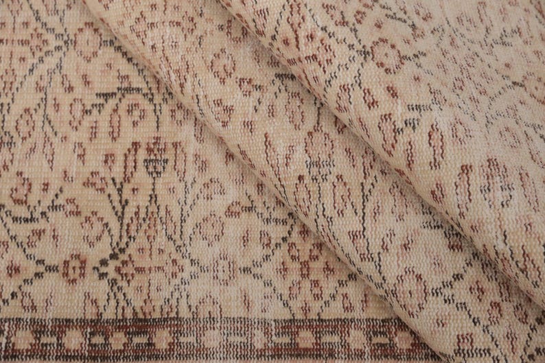 Oatmeal Floral Rug | 5.1x8.4 ft Living Room | Distressed Vintage Turkish Wool image 2