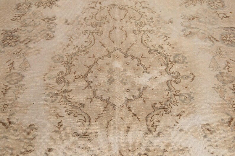 Alfombra neutra, alfombra en tonos tierra, alfombra hecha a mano, alfombra para sala de estar, alfombra anudada a mano, alfombra antigua, alfombra de lana, alfombra para dormitorio, 6.4 x 9.9 pies, RK 12401 imagen 8
