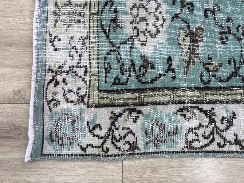 Light teal rug, Traditional rug, Turkish wool rug, Primitive rug, Rug for living room, Vintage rug, Gothic rug, 5.7 x 9.6 ft, RK 5924