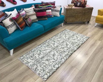 Vintage rug, Turkish area rug, Oushak rug, Entry rug,  Accent rug, Antique Rug, Bedroom Rug, 2.9 x 6.2 ft RK 11129