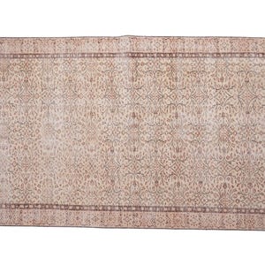 Oatmeal Floral Rug | 5.1x8.4 ft Living Room | Distressed Vintage Turkish Wool image 3