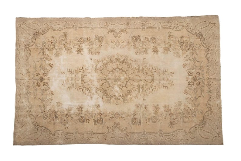 Alfombra neutra, alfombra en tonos tierra, alfombra hecha a mano, alfombra para sala de estar, alfombra anudada a mano, alfombra antigua, alfombra de lana, alfombra para dormitorio, 6.4 x 9.9 pies, RK 12401 imagen 2
