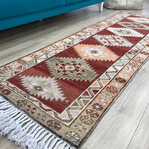 Herki runner rug, Turkish rug, Vintage rug, Handmade rug, 2.7x8.1 ft, Hallway rug, Stair rug, Entryway rug, Wool rug, Kitchen rug, RK 10170 image 4