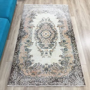 Pink area rug, Handknotted rug, Turkish rug, Worn rug, Livingroom rug, Floral rug, Bedroom rug, Antique rug, Cotton rug, 3.9 x 7 ft, RK 6863 image 2