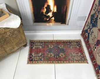 Floral rug, Pink bath mat, Bohemian rug, Handmade rug, Antique rug, Vintage rug, Small turkish rug, Doormat, Wool mat, 1.6 x 3.1 ft RK 12244