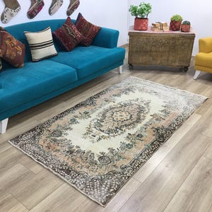 Pink area rug, Handknotted rug, Turkish rug, Worn rug, Livingroom rug, Floral rug, Bedroom rug, Antique rug, Cotton rug, 3.9 x 7 ft, RK 6863 image 3