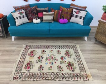 Vintage rug, Kilim rug, Bohemian rug, Ethnic rug, Woven rug, Area rug, Wool rug, Wall decor, Floral rug, Boho rug, 3.5 x 4.6 ft, RK 8080