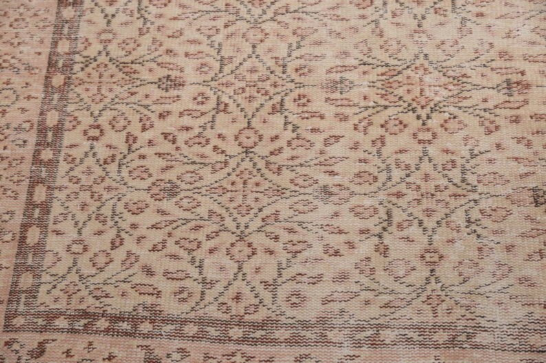 Oatmeal Floral Rug | 5.1x8.4 ft Living Room | Distressed Vintage Turkish Wool image 8