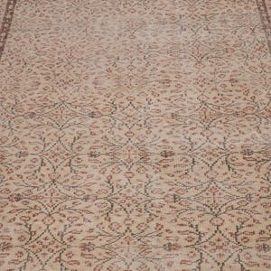Oatmeal Floral Rug | 5.1x8.4 ft Living Room | Distressed Vintage Turkish Wool image 5