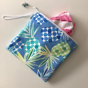 Water resistant bikini wet bag / cosmetic bag