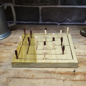 Nine Men&#39;s Morris a 18th Century Board Game