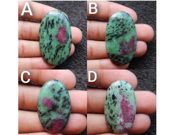 Cabochon ovale di rubino e zoisite, creazione di gioielli con pietre preziose (da 33 a 47 mm)