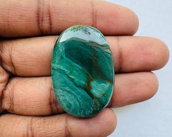 派手な 32 カラット 最高品質の天然グリーン ファンシーシェイプ