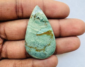 派手な 32 カラット 最高品質の天然グリーン ファンシーシェイプ