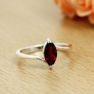 Marquise Garnet Ring, Natural Garnet Engagement Sterling Silver Solid Ring, Vintage Ring, Red Garnet Silver Ring, Gift For Mom Wife Women