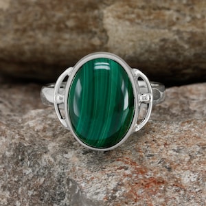 Malachite Ring, Green Oval Gemstone Ring, 925 Silver Malachite Ring, Handmade Ring, Malachite Jewelry For Women, Beautiful Ring Gift For Her
