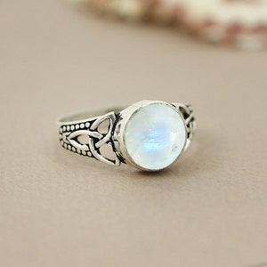 Rainbow Moonstone Ring, Blue Fire Moonstone Ring, 925 Sterling Silver Ring, Celtic Knot Ring, Statement Ring, Gemstone Ring, Handmade Ring.