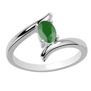 Stunning Emerald Ring, 925 Sterling Silver Ring, Green Stone Ring, Handmade Gemstone Ring, Dainty Ring For Women, Silver Ring, Gift For Her