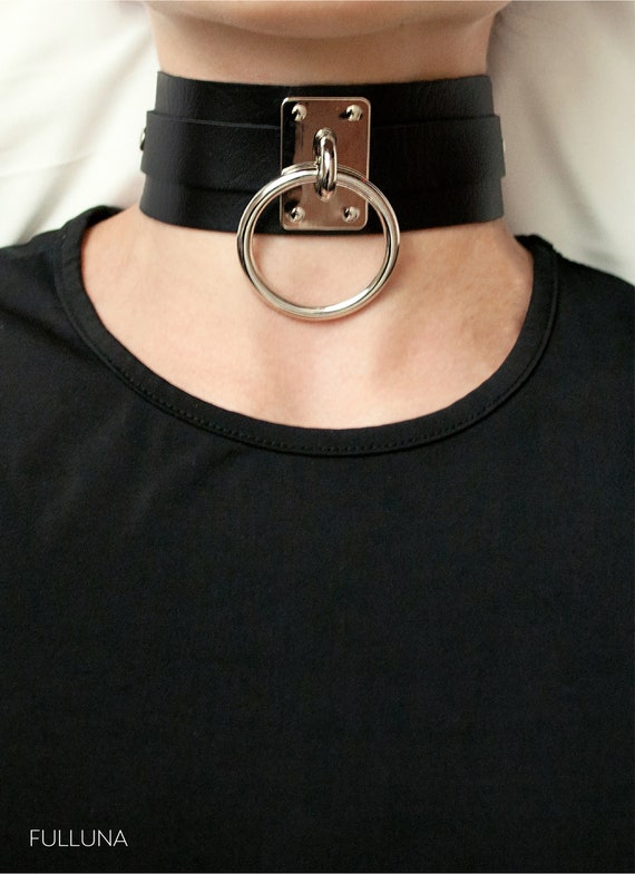 leather choker collar