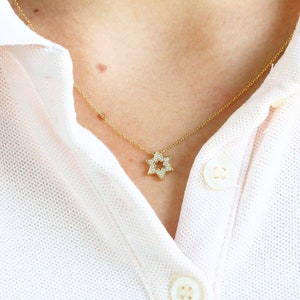 14k/18k Diamond Star Necklaces/ Dainty Gold Star Necklace/ Tiny Minimalist Diamond Pendant/ Gold Necklaces for Mom, Girls/ Small Star Locket