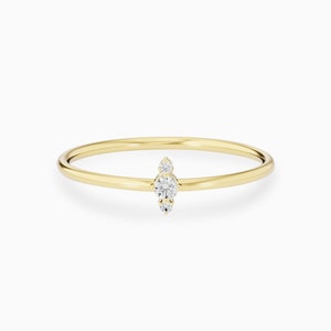 Dainty Diamond Ring, Solid 14K 18K, Tiny Ring, Small Engagement Ring, Promise Ring, Minimalist Rings, Simple Gold Thin Solitaire Three Stone