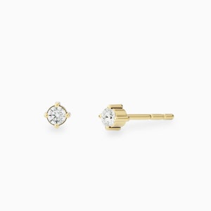 Diamond Stud Earrings, 4 Prong set Diamond Earrings, Diamond Solitaire Earrings, 14k/18k Yellow/Rose/White Gold Earrings, Tiny Gold Earring