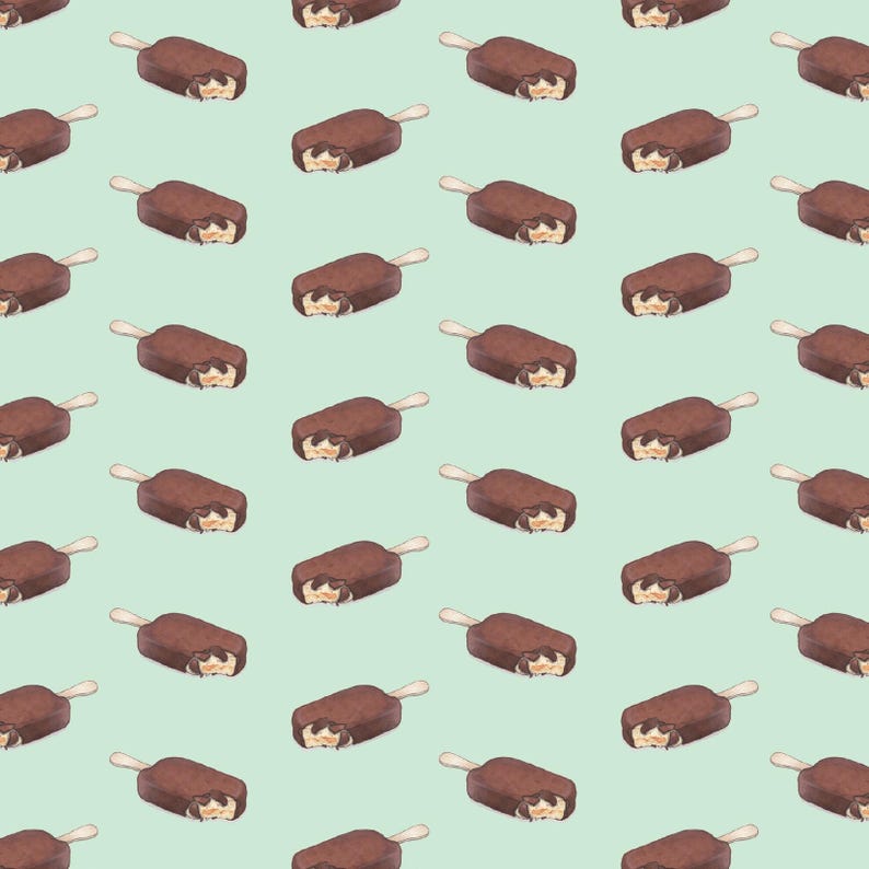 Puede incluir: Patr&oacute;n repetido de helados cubiertos de chocolate sobre un fondo verde claro. Cada barra tiene un mordisco, revelando el helado de vainilla en el interior. Las barras est&aacute;n en palitos de madera.