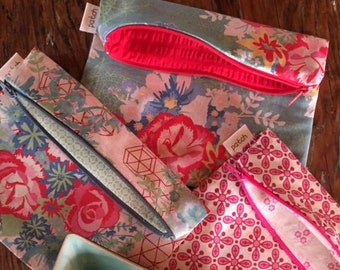 Zip up pouch / purse