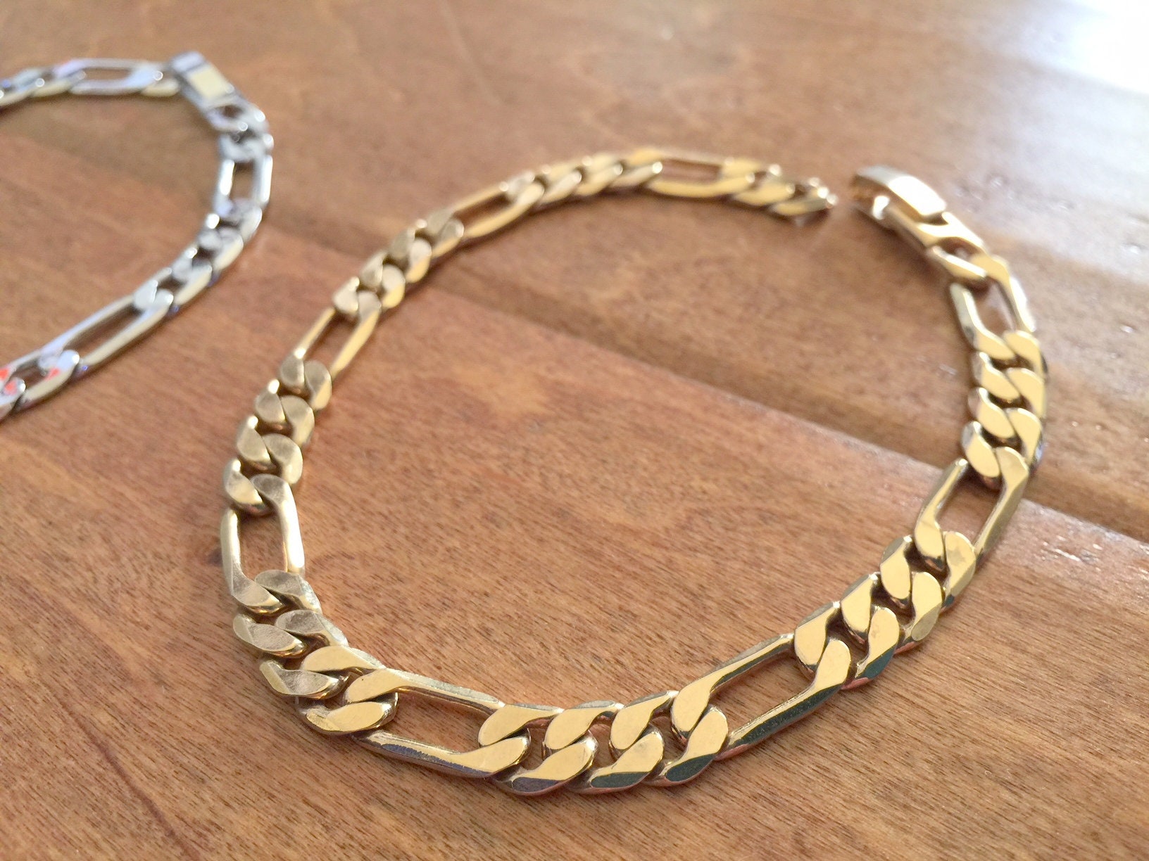 Women's Classic Figaro Chain Bracelet in 14k Real Gold – NORM JEWELS