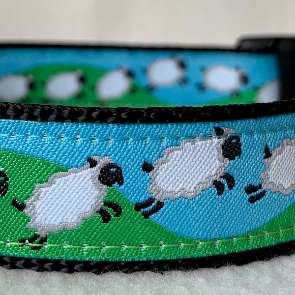 Lambs Springing Dog Collar