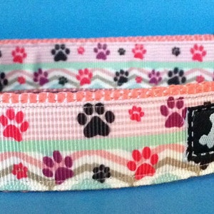 Dog Paws on Pastel Stripes Dog Collar