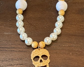 Fancy Skull Pearly Bead Necklace