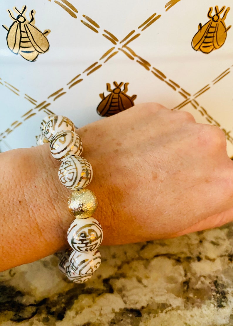 Chinoiserie White & Gold Bead Stretch Bracelet image 2