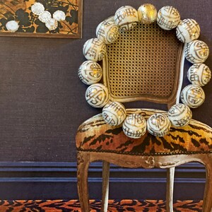 Chinoiserie White & Gold Bead Stretch Bracelet image 6