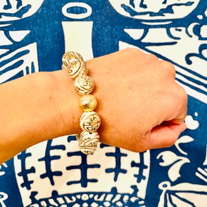 Chinoiserie White & Gold Bead Stretch Bracelet image 4