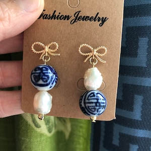 Chinoiserie Mismatched Pearl Earrings image 1