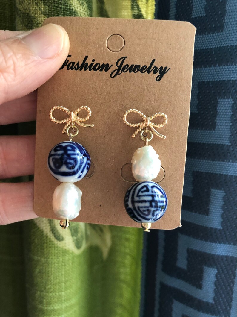 Chinoiserie Mismatched Pearl Earrings image 1