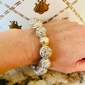 Chinoiserie White & Gold Bead Stretch Bracelet image 1