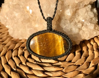 Tiger eye macrame necklace